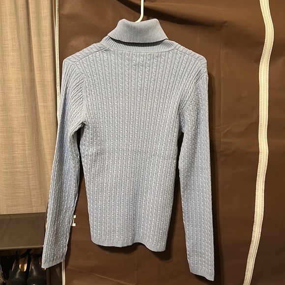 Anne Klein Sport, size medium, long sleeved turtleneck, light blue. - Picture 2 of 2